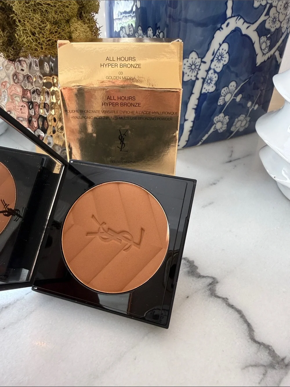 Yves Saint Laurent ALL HOURS HYPER BRONZER in Golden Medina